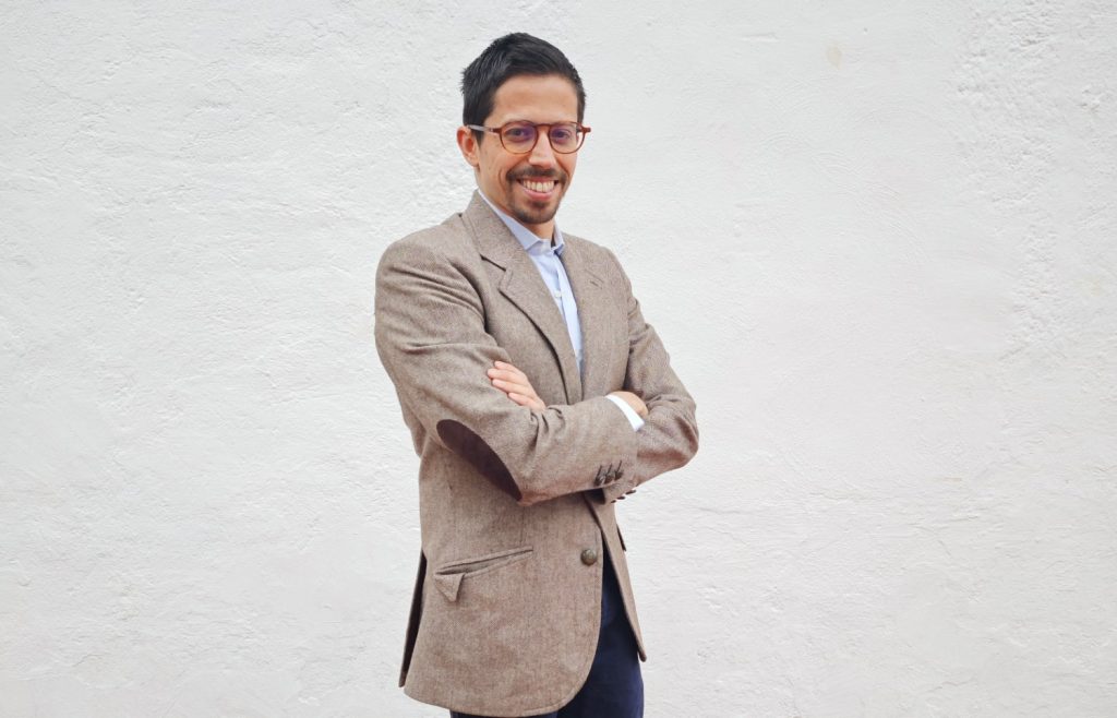 cirujano plástico reconocido en Granada